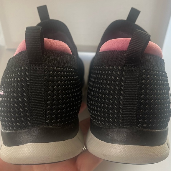 Skechers Women's Black Sneakers with Pink Trim - Picture 3 of 4